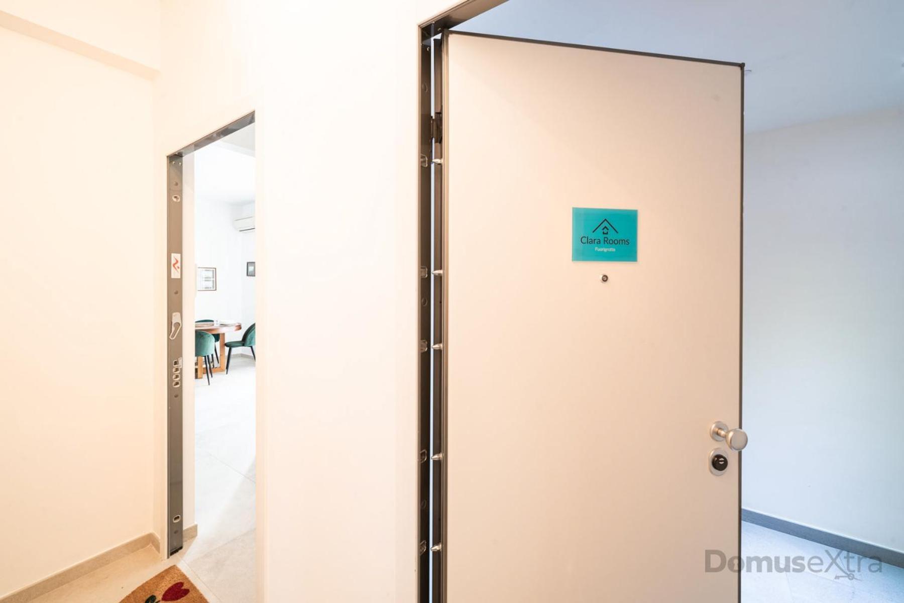 Apartament Clara Domus By Domusextra Neapol Zewnętrze zdjęcie